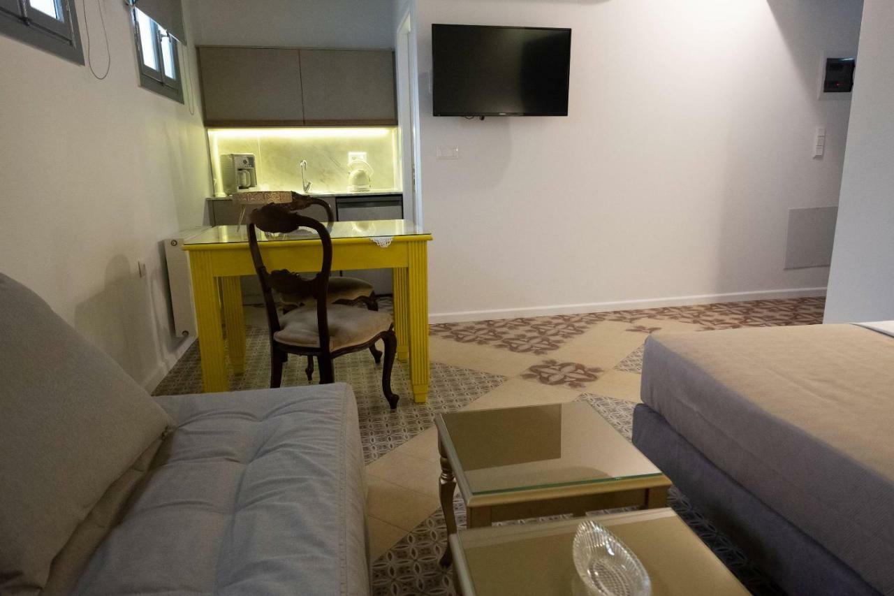 Athenian Yard Suites Exterior foto