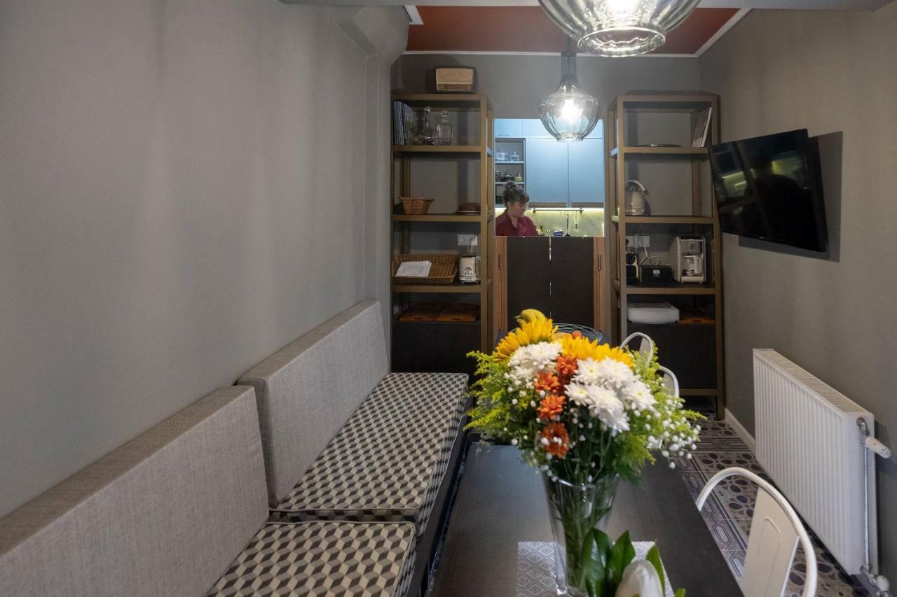 Athenian Yard Suites Exterior foto