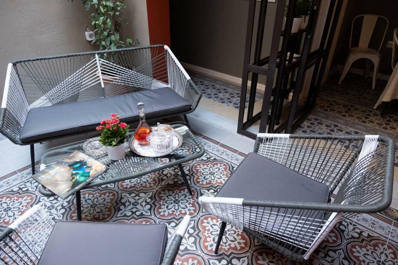 Athenian Yard Suites Exterior foto